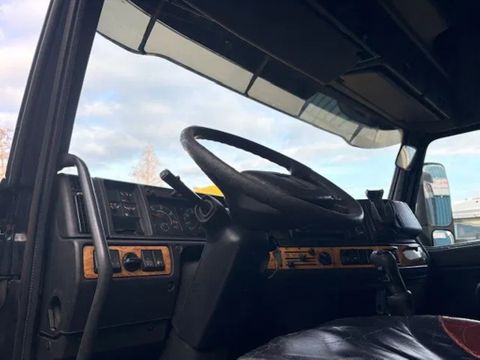 Volvo GLOBETROTTER ROYAL CLASS 4X2 ORIGINAL DUTCH COLLECTORS ITEM (MANUAL GEARBOX / EURO 3 / HYDRAULIC SET / VEB-ENGINE BRAKE / ETC.) | Engel Trucks B.V. [9]