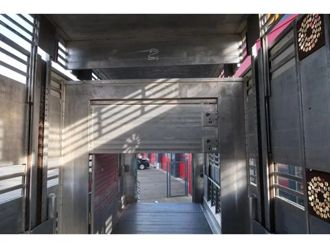 Volvo FH 480 Cattle transport | Companjen Bedrijfswagens BV [24]