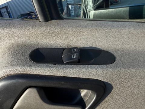 Volkswagen 2.5TDI Dubbelcabine Openlaadbak Trekhaak Airco 120000KM | Van Nierop BV [9]