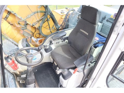 Liebherr
A900C | ROTOTILT | BUCKET | GOOD TIRES | Hulleman Trucks & Machinery B.V. [17]