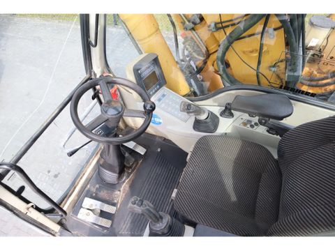 Liebherr
A900C | ROTOTILT | BUCKET | GOOD TIRES | Hulleman Trucks & Machinery B.V. [18]