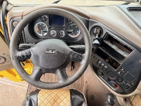 DAF SPACECAB (EURO 5 / ZF16 MANUAL GEARBOX / ADR-VLG / MX-BRAKE / 870 LITER TANK / AIRCONDITIONING) | Engel Trucks B.V. [7]
