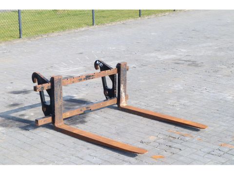 Caterpillar
906 | FORK CARRIAGE | VORKENBORD | GABELN | Hulleman Trucks & Machinery B.V. [3]