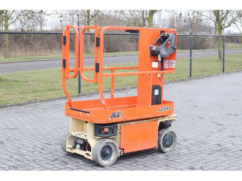 JLG
1230 ES | 5.6 METER | 230 KG | Hulleman Trucks & Machinery B.V. [6]