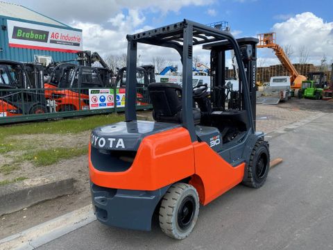 Toyota 02-8FDF30 | Brabant AG Industrie [5]