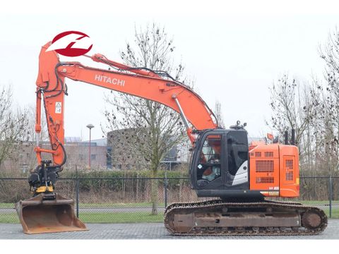 Hitachi
ZX225 US LC-6 | ROTOTILT | BUCKET | GOOD CONDITION | Hulleman Trucks & Machinery B.V. [1]