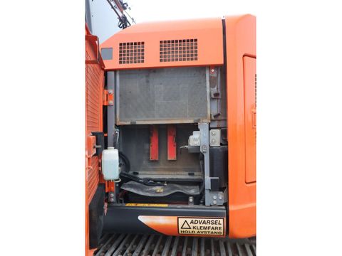 Hitachi
ZX225 US LC-6 | ROTOTILT | BUCKET | GOOD CONDITION | Hulleman Trucks & Machinery B.V. [13]