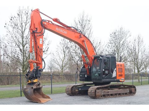 Hitachi
ZX225 US LC-6 | ROTOTILT | BUCKET | GOOD CONDITION | Hulleman Trucks & Machinery B.V. [2]