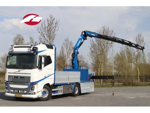 Volvo
| 6X2*4 RETARDER EFFER 215-6 DEMOUNTABLE CRANE | Hulleman Trucks & Machinery B.V. [1]