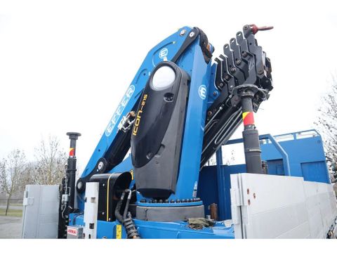 Volvo
| 6X2*4 RETARDER EFFER 215-6 DEMOUNTABLE CRANE | Hulleman Trucks & Machinery B.V. [16]
