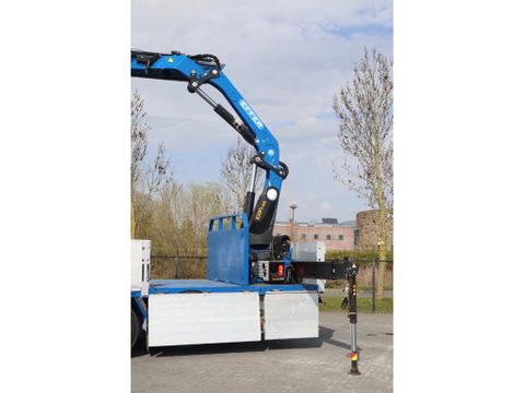 Volvo
| 6X2*4 RETARDER EFFER 215-6 DEMOUNTABLE CRANE | Hulleman Trucks & Machinery B.V. [17]