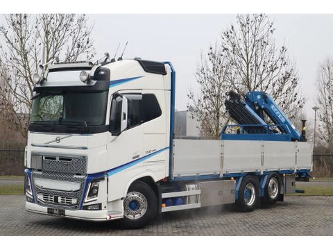 Volvo
| 6X2*4 RETARDER EFFER 215-6 DEMOUNTABLE CRANE | Hulleman Trucks & Machinery B.V. [4]