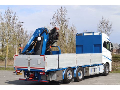 Volvo
| 6X2*4 RETARDER EFFER 215-6 DEMOUNTABLE CRANE | Hulleman Trucks & Machinery B.V. [5]