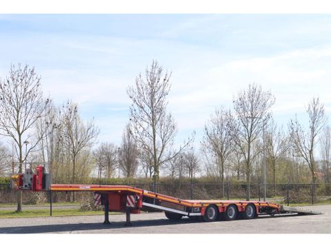 Max Trailer
MAX 100 | 3-AXLE | LIFT DECK | SLIDING RAMPS | Hulleman Trucks & Machinery B.V. [2]