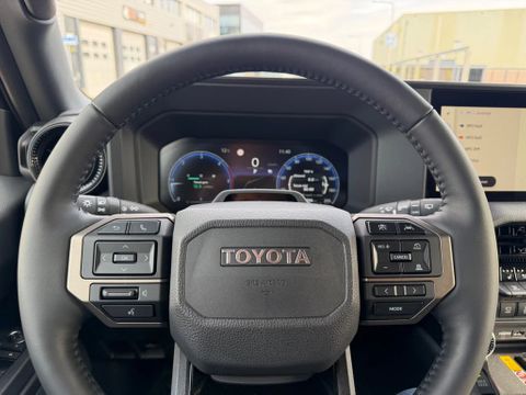 Toyota 2.8D-4D Automaat Airco Navi Cruisecontrol Grijs Kenteken BPM VRIJ | Van Nierop BV [15]
