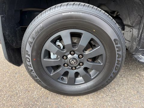 Toyota 2.8D-4D Automaat Airco Navi Cruisecontrol Grijs Kenteken BPM VRIJ | Van Nierop BV [8]