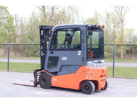 Toyota
8FBMT25 | TRIPLEX | SIDESHIFT | SPREADERS | Hulleman Trucks & Machinery B.V. [3]