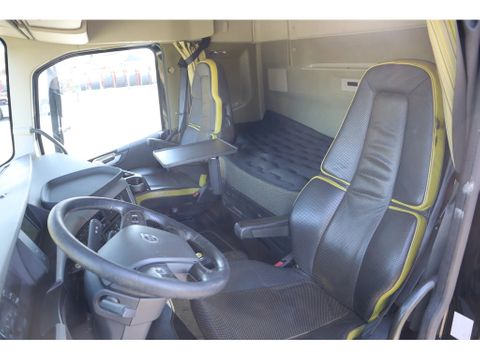 Volvo
| 8X4 | TANDEM LIFT | RETARDER | EURO 6 | Hulleman Trucks & Machinery B.V. [15]