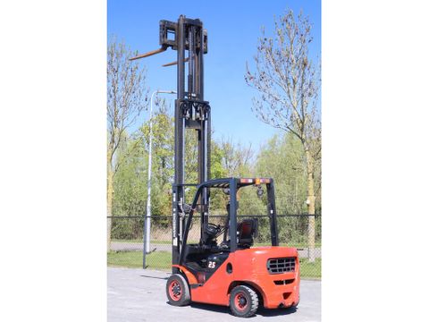 Hangcha
CPCD25 | TRIPLEX | 2.5 TON | SIDESHIFT | POSITIONERS | Hulleman Trucks & Machinery B.V. [11]