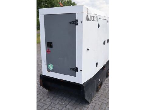 SDMO
R90C3 | 90 KVA | 400 V | Hulleman Trucks & Machinery B.V. [4]