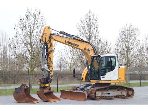 Liebherr
R914 COMPACT STD | ROTOTILT | 2X BUCKET | DOZERBLADE | Hulleman Trucks & Machinery B.V. [2]