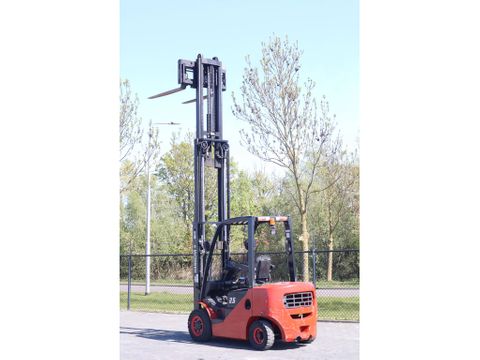 Hangcha
CPCD25 | TRIPLEX | 2.5 TON | SIDESHIFT | POSITIONERS | Hulleman Trucks & Machinery B.V. [7]
