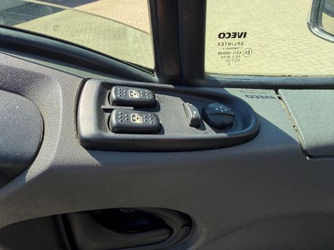 Iveco Openlaadbak Cruisecontrol Trekhaak+Vangmuil 3500KG TREKGEWICHT N1 | Van Nierop BV [9]