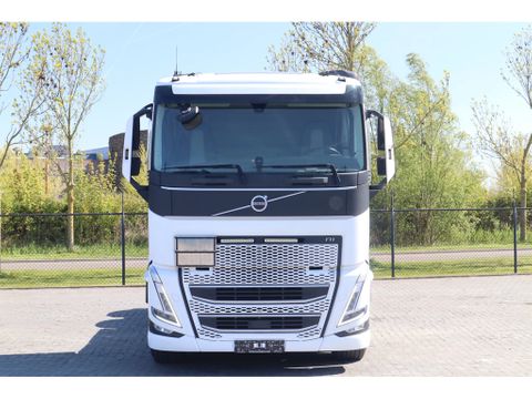 Volvo
| 6X2 | ADR | RETARDER | PTO / HYDR | EURO 6 | Hulleman Trucks & Machinery B.V. [2]