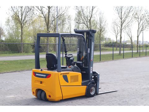 Jungheinrich
EFG 220 | 1900 KG | TRIPLEX | SIDESHIFT | POSITIONERS | Hulleman Trucks & Machinery B.V. [6]
