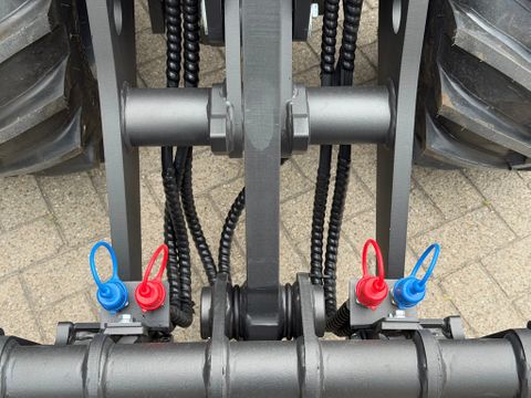 Eurotrac W12 S Shovel/Wielader Snelwissel Extra Functie + Puinbak & Lepels NIEUW | Van Nierop BV [7]