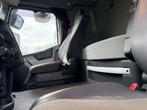 Renault PROTECT SLEEPERCAB (EURO 6 / I-SHIFT / 8.000 KG. FRONT AXLE / ADR/VLG / AIRCONDITIONING / ETC.) | Engel Trucks B.V. [8]