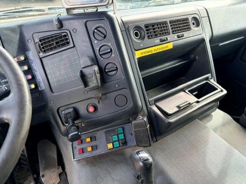 Ginaf 6X4 WITH LOGLIFT F105Z 27A & LEEBUR HOOK-ARM SYSTEM (EURO 3 / ZF16 MANUAL GEARBOX / REDUCTION AXLES) | Engel Trucks B.V. [12]