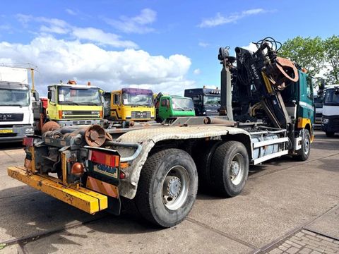 Ginaf 6X4 WITH LOGLIFT F105Z 27A & LEEBUR HOOK-ARM SYSTEM (EURO 3 / ZF16 MANUAL GEARBOX / REDUCTION AXLES) | Engel Trucks B.V. [3]
