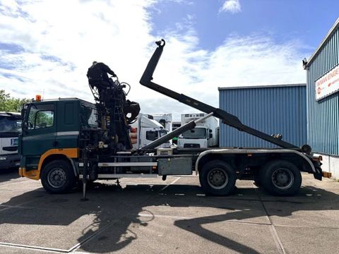 Ginaf 6X4 WITH LOGLIFT F105Z 27A & LEEBUR HOOK-ARM SYSTEM (EURO 3 / ZF16 MANUAL GEARBOX / REDUCTION AXLES) | Engel Trucks B.V. [6]