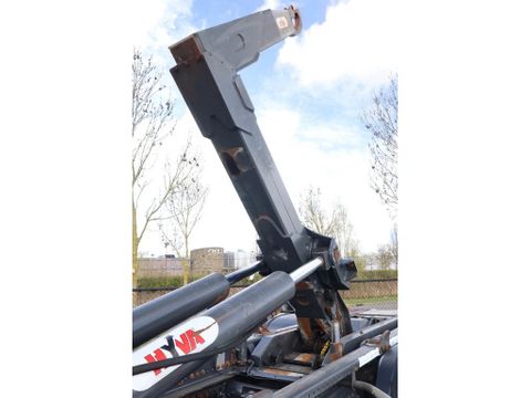 Mercedes-Benz
6X2 | RETARDER | HYVA HOOK | EURO 6 | Hulleman Trucks & Machinery B.V. [10]
