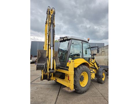 New Holland b110b | Van Nierop BV [3]