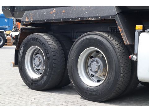 Volvo
| 8X4 | FULL STEEL | BIG AXLES | EXCELLENT CONDITION | Hulleman Trucks & Machinery B.V. [15]