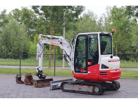 Takeuchi
TB 235-2 | TILT COUPLER | 3X BUCKET | HAMMER / SHEAR | Hulleman Trucks & Machinery B.V. [3]