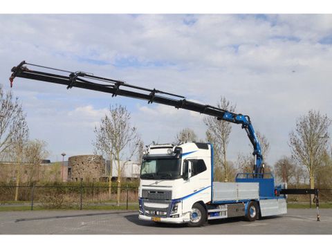 Volvo
| 6X2*4 RETARDER EFFER 215-6 DEMOUNTABLE CRANE | Hulleman Trucks & Machinery B.V. [2]