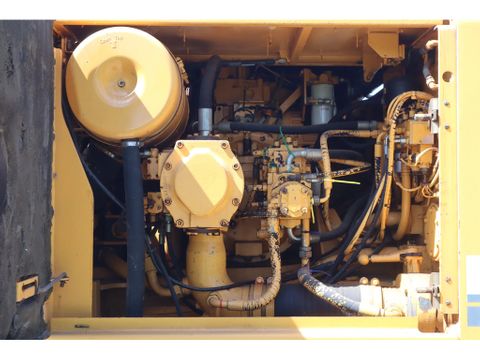 Liebherr
R934 HDSL | LONG REACH | 21 METER | BUCKET | Hulleman Trucks & Machinery B.V. [15]