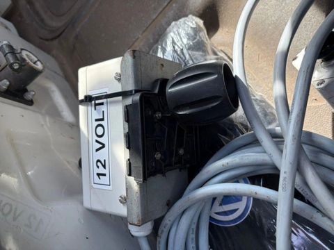 Volkswagen 2.5TDI Openlaadbak Airco Cruisecontrol HIAB 013T + Veeg Machine / Borstel MARGE | Van Nierop BV [20]