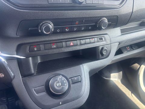 Toyota Worker 2.0 D-4D l3 Automaat Airco Cruisecontrol  navi 75200KM | Van Nierop BV [14]