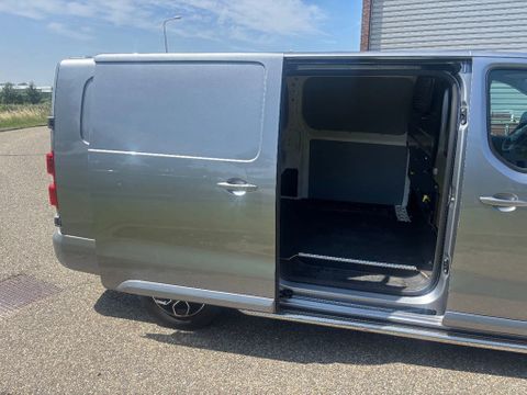 Toyota Worker 2.0 D-4D l3 Automaat Airco Cruisecontrol  navi 75200KM | Van Nierop BV [8]
