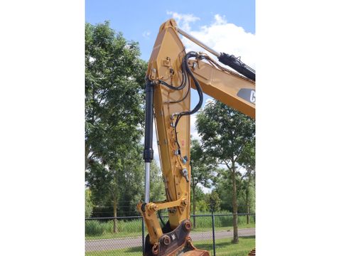 Caterpillar
323 07A | QUICK COUPLER | BUCKET | Hulleman Trucks & Machinery B.V. [15]