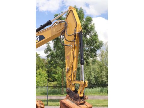 Caterpillar
323 07A | QUICK COUPLER | BUCKET | Hulleman Trucks & Machinery B.V. [16]