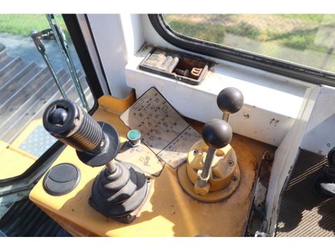 Liebherr
PR732 B-M | AIRCO | GREAT CONDITION | Hulleman Trucks & Machinery B.V. [21]