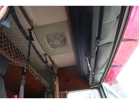 Volvo F12.360 Globetrotter | Companjen Bedrijfswagens BV [10]
