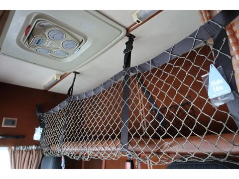 Volvo F12.360 Globetrotter | Companjen Bedrijfswagens BV [19]