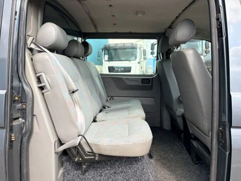 Volkswagen T5 DOUBLE CAB 5-CILINDER (6 GEARS MANUAL GEARBOX / AIRCONDITIONING / 5 SEATS / ETC. | Engel Trucks B.V. [8]