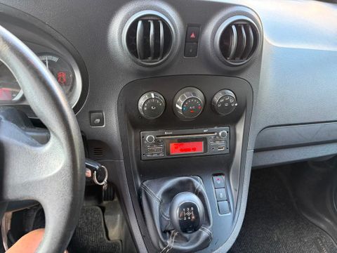 Mercedes-Benz 109 cdi airco trekhaak | Van Nierop BV [8]